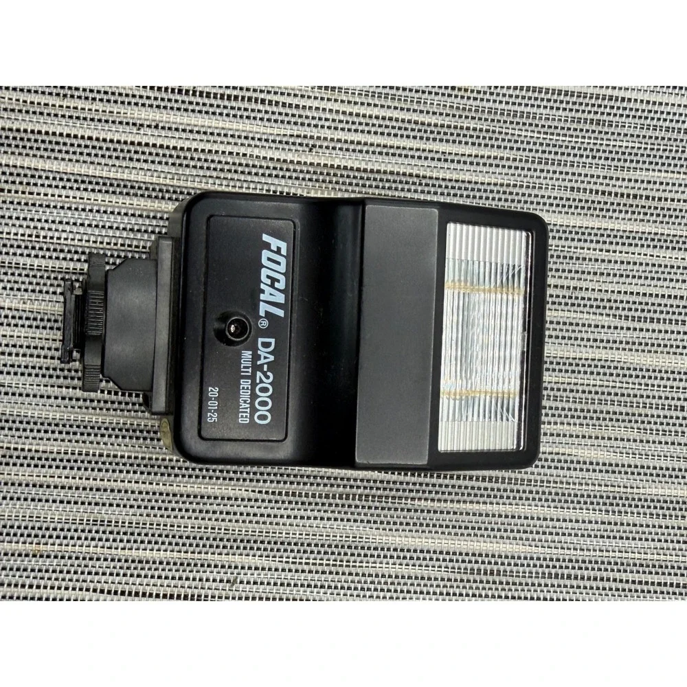 Focal DA-2000 Multi Dedicated Camera Flash Hot Shoe Mount Vintage Film Accessory